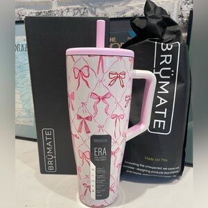 Era Straw Tumblr 40oz in Pink Bows